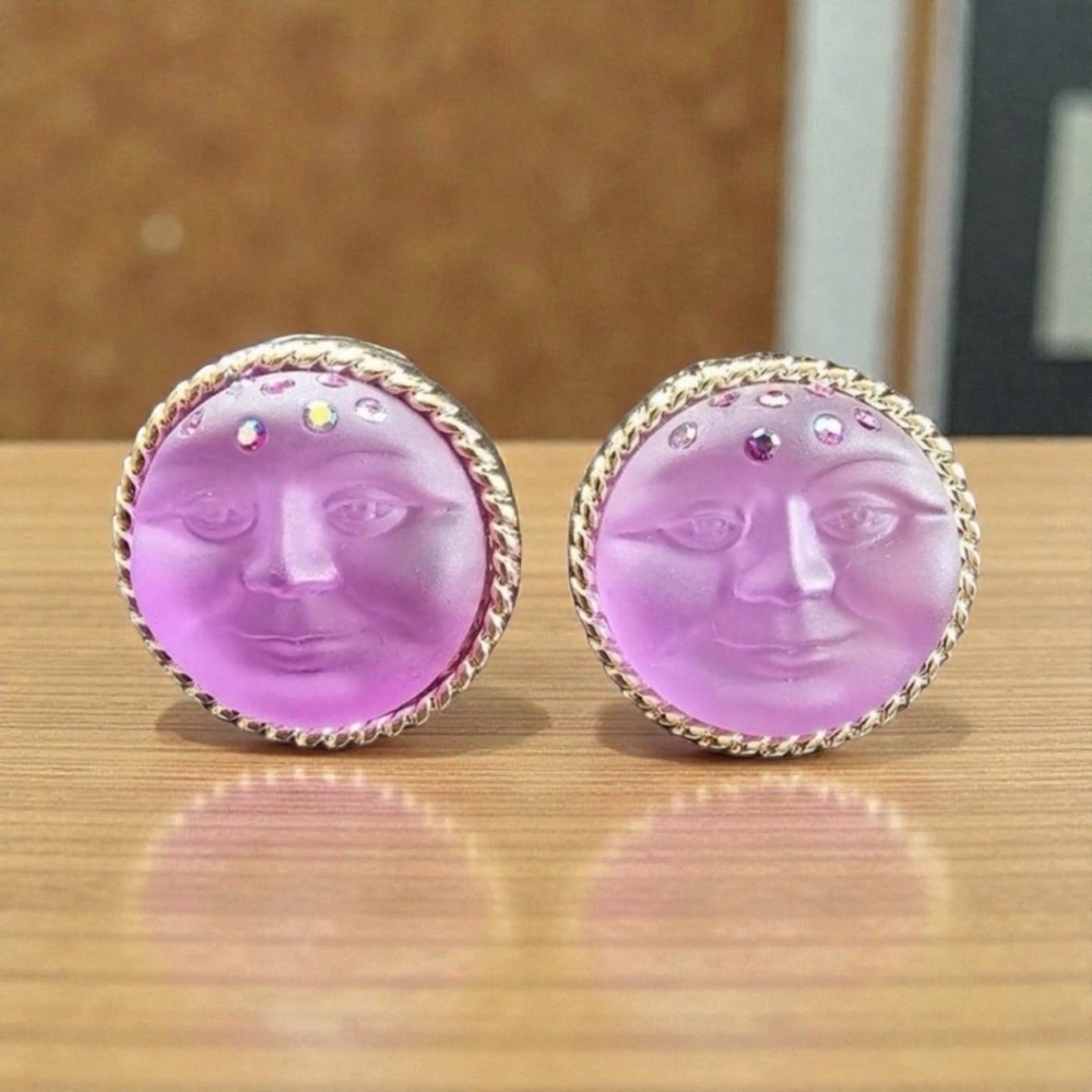 Kirk Folly Purple Moon Face
Earrings Gold Tone Rhinestone Celestial Fantasy Rare - Picture 2 of 3